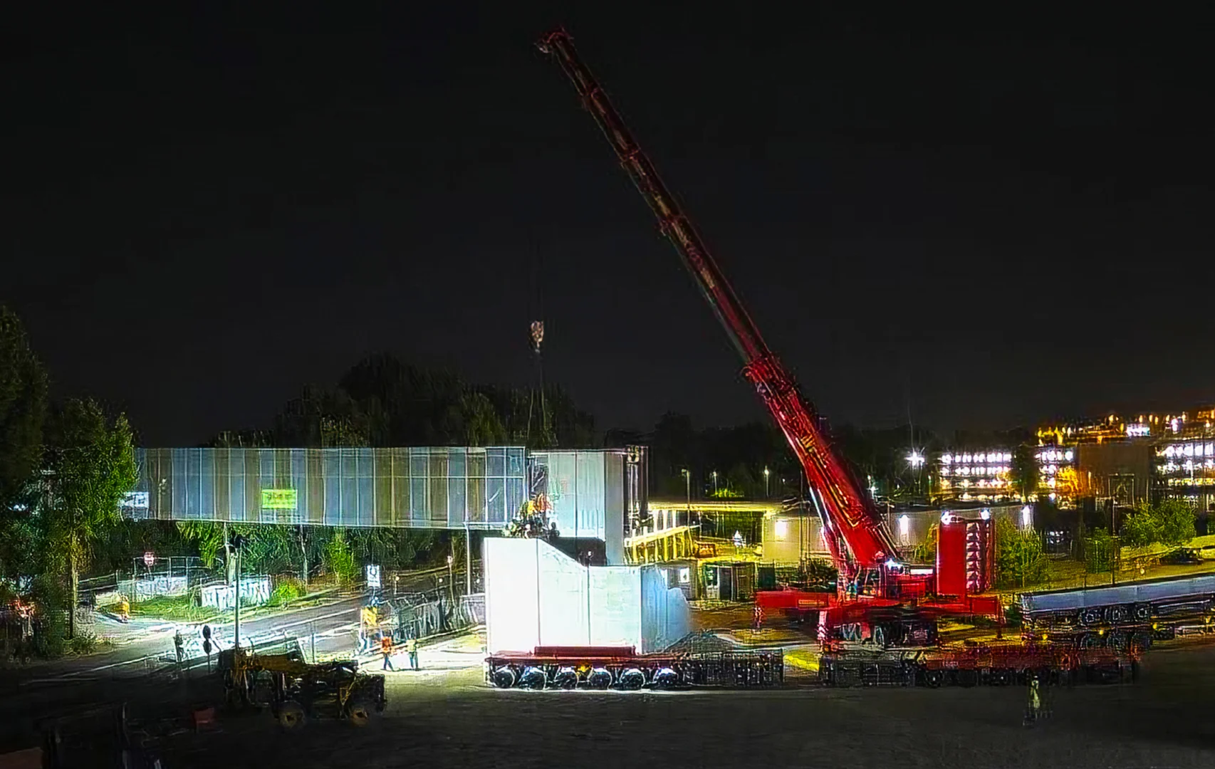 Passerella da 108 tonnellate a Milano Linate | Autovictor