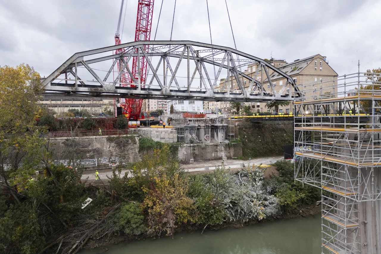Smantellamento Ponte dell’Industria sul Tevere - 1