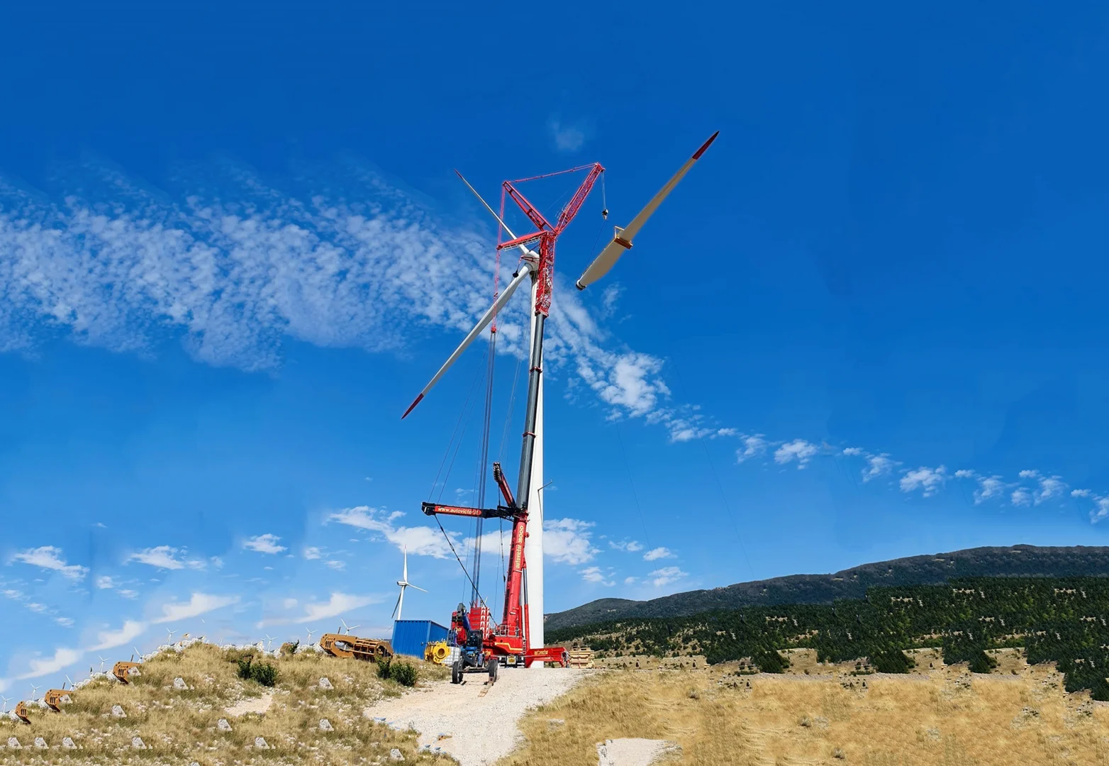 POWERING THE FUTURE. BEYOND BORDERS