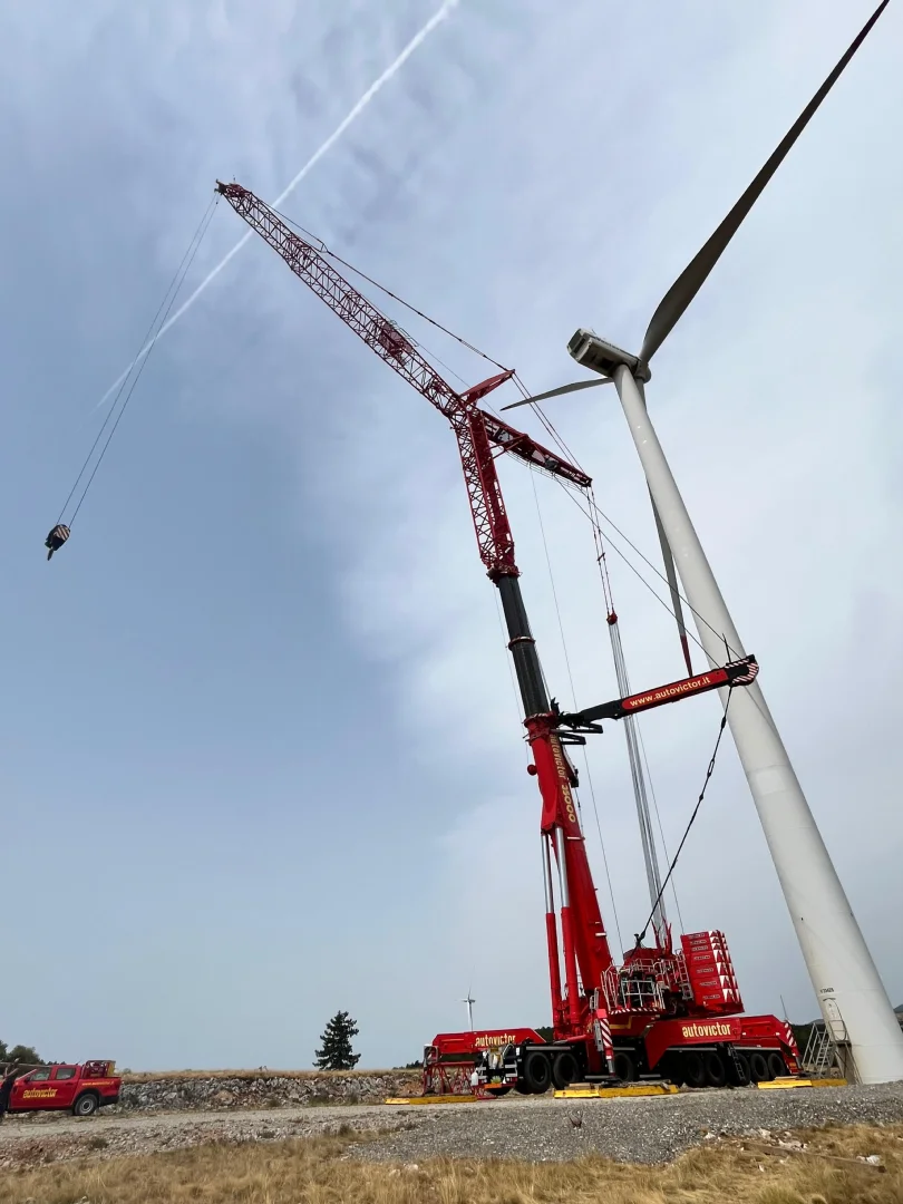 POWERING THE FUTURE. BEYOND BORDERS - 1